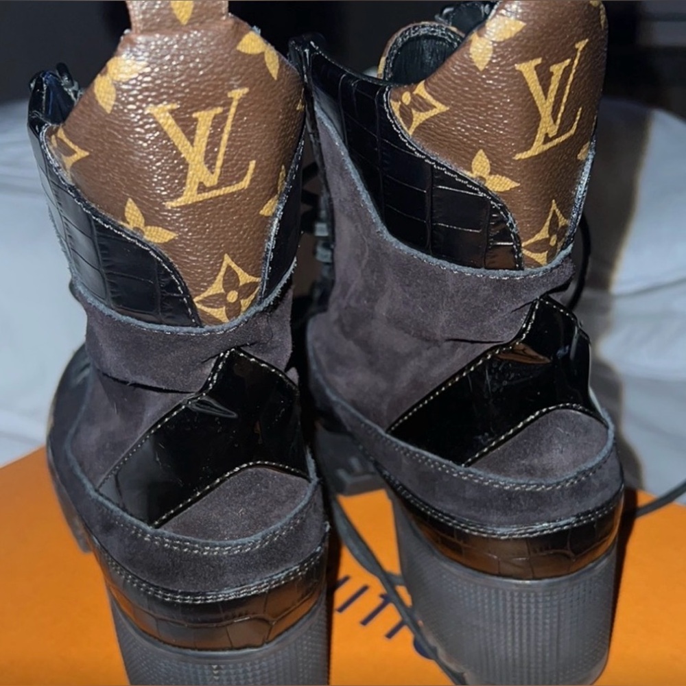 Louis Vuitton Laureate Desert Boots – Women’s EU 40 / US 9-9.5 – Monogram Canvas